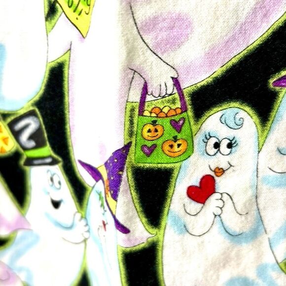 Barco Uniforms cotton cartoon ghosts print two pocket V- neck scrub top M - Picture 4 of 13